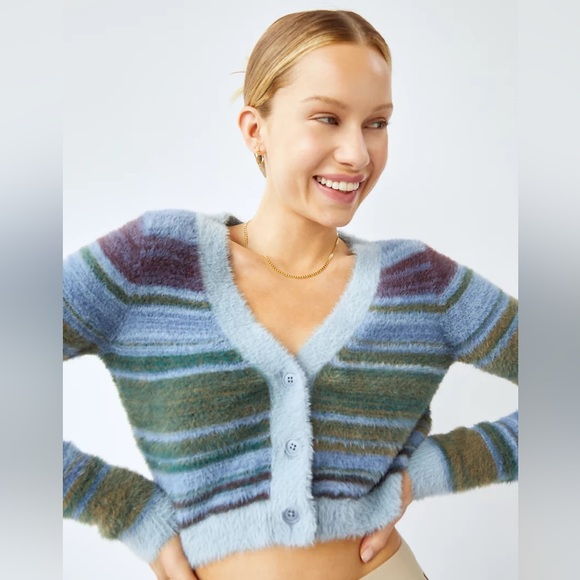 Aritzia Sunday Best Reese Striped Fuzzy Cardigan - Picture 9 of 13